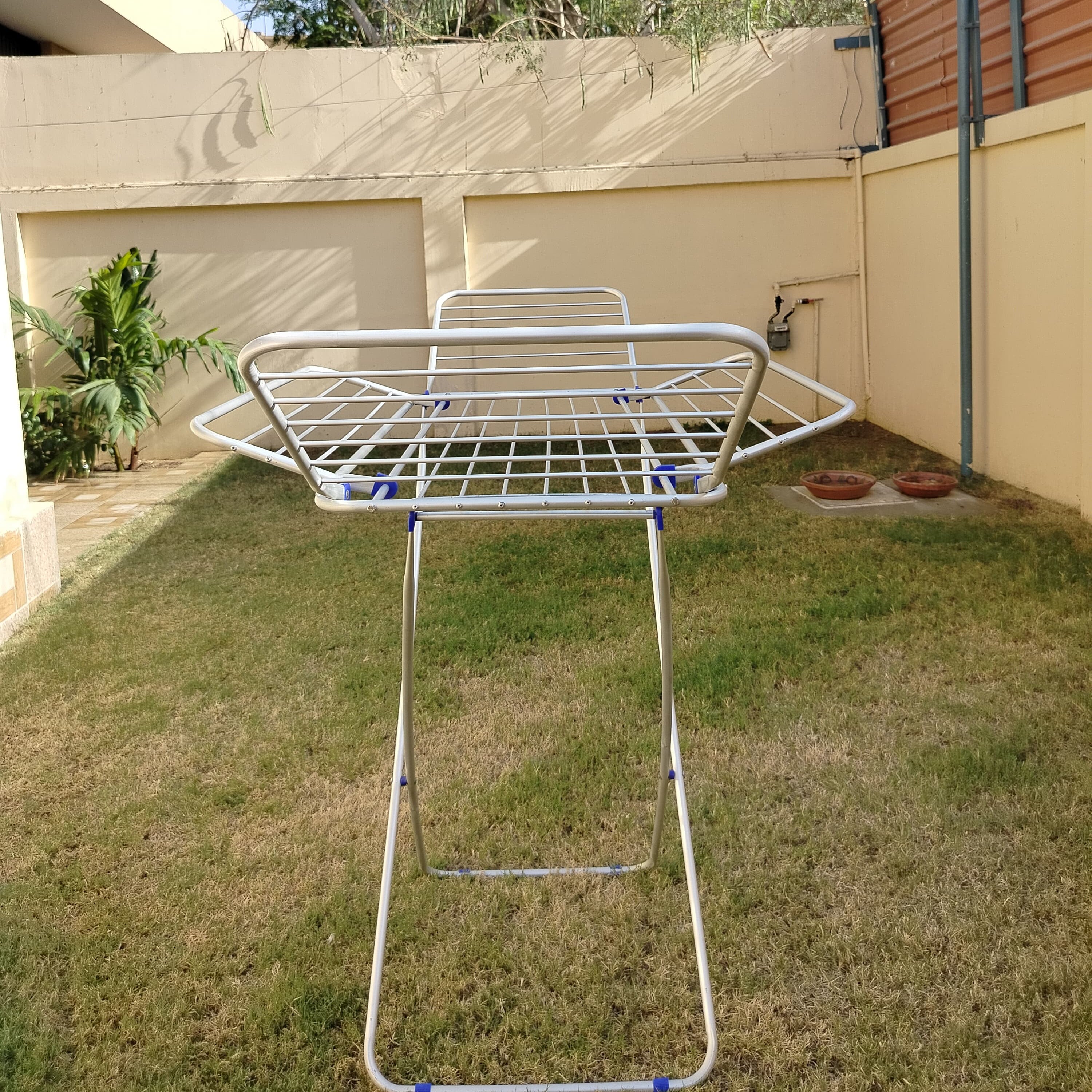 Aluminum 4 Wings Light: Flower Style Clothes Dryer Stand – Rustproof and Foldable