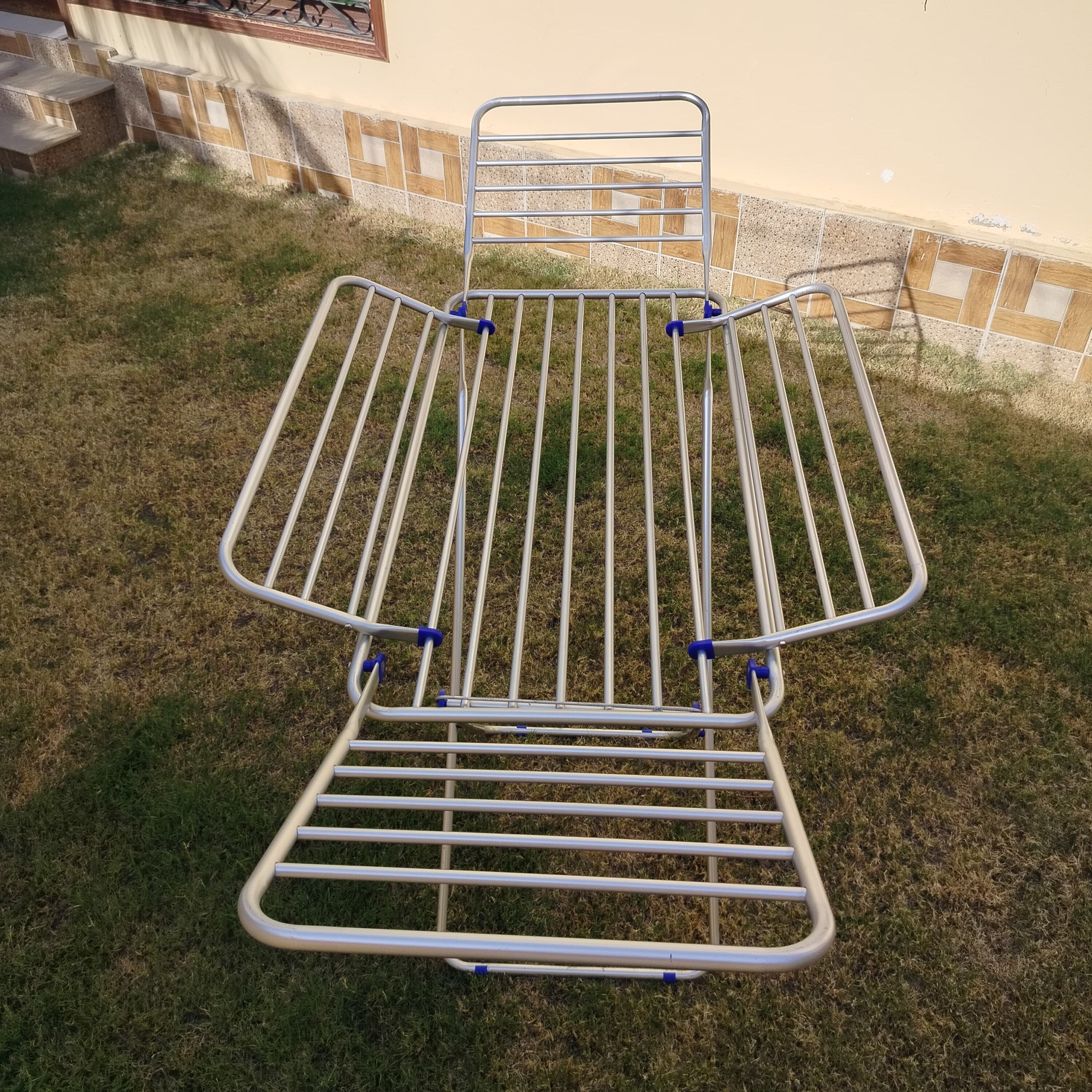 Aluminium 4 Wings Flower Clothes Drying Rack – Rustproof and Foldable